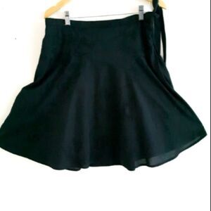 RW&CO Fun & Flirty Black Cotton Lined Embroidered Skirt EUC Size 8